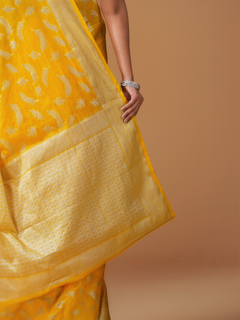 Yellow Banarasi Dyeable Warm Silk Saree with Zari Leaf Buti