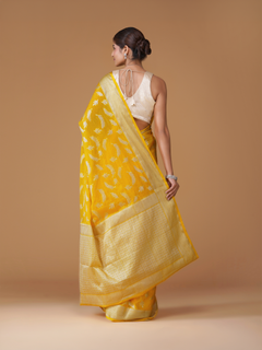 Yellow Banarasi Dyeable Warm Silk Saree with Zari Leaf Buti